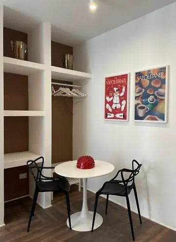 The Napolitaner - Duomo Suites 0*, Naples Italy